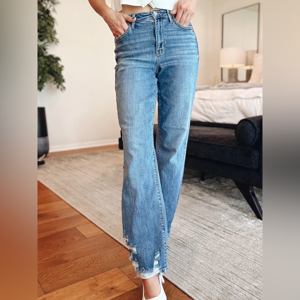 Judy Blue Lauren High Rise Straight Jeans in Light Blue